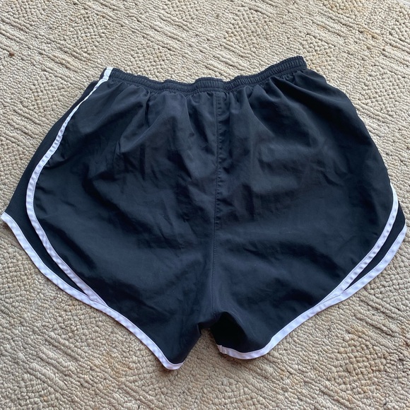 Nike Dri Fit Shorts - Picture 2 of 3